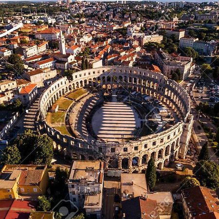 Pula Center Arena Belvedere Apartments&Rooms Exterior foto